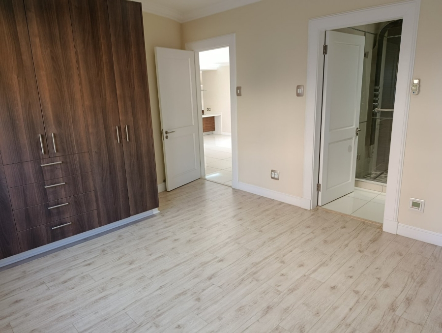 5 Bedroom Property for Sale in Kiepersol Free State